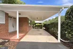 6922 Sydenstricker Rd, Springfield, VA 22152 - Photo 4