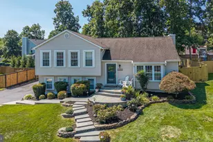 15203 Philip Lee Rd, Chantilly, VA 20151 - Photo 1