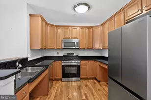 8970 Fascination Ct, Lorton, VA 22079 - Photo 4