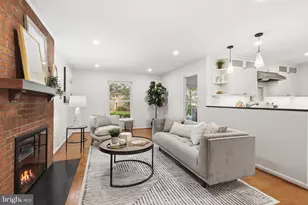 10811 Midsummer Dr, Reston, VA 20191 - Photo 12