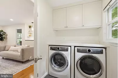 10811 Midsummer Drive, Reston, VA 20191 - Photo 16
