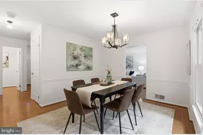 10811 Midsummer Drive, Reston, VA 20191 - Photo 8