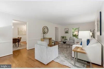 10811 Midsummer Drive, Reston, VA 20191 - Photo 6