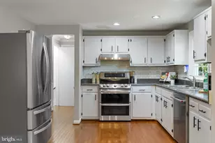 14564 Woodland Ridge Dr, Centreville, VA 20121 - Photo 18
