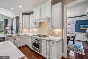 9423 Ferry Landing Ct, Alexandria, VA 22309 - Photo 10