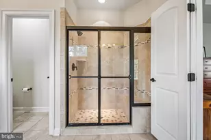 9423 Ferry Landing Ct, Alexandria, VA 22309 - Photo 42