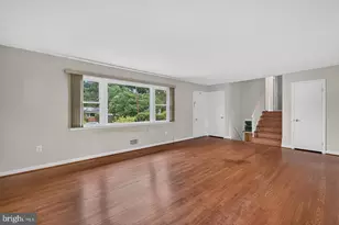 7011 Sea Cliff Rd, McLean, VA 22101 - Photo 2