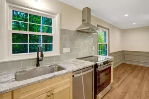 8005 Candlewood Dr, Alexandria, VA 22306 - Photo 12