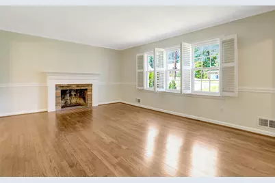 8005 Candlewood Drive, Alexandria, VA 22306 - Photo 6