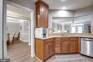 2901 Saintsbury Plaza, Fairfax, VA 22031 - Photo 12