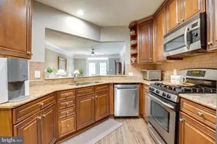 2901 Saintsbury Plaza, Fairfax, VA 22031 - Photo 8