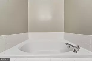 7712 Haynes Point Way, Alexandria, VA 22315 - Photo 24