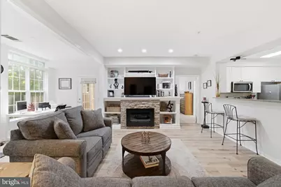 7712 Haynes Point Way #B, Alexandria, VA 22315 - Photo 6