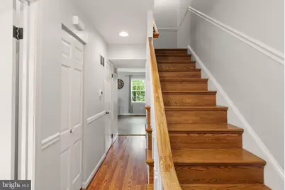 8374 Glastonbury Court, Annandale, VA 22003 - Photo 4