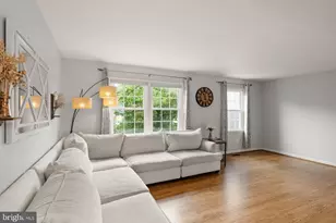 8374 Glastonbury Ct, Annandale, VA 22003 - Photo 8