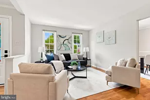 14833 Cranoke St, Centreville, VA 20120 - Photo 4