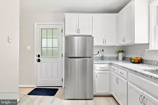 14833 Cranoke St, Centreville, VA 20120 - Photo 16