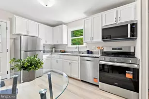 14833 Cranoke St, Centreville, VA 20120 - Photo 12