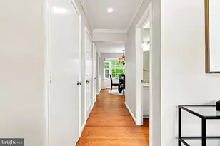 9811 Vertain Ct, Fairfax, VA 22032 - Photo 20