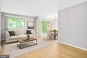 8001 Chanute Pl, Falls Church, VA 22042 - Photo 2