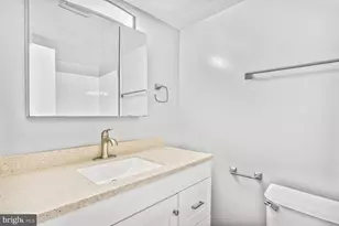 8001 Chanute Pl, Falls Church, VA 22042 - Photo 16
