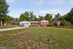 1915 Shannon Ct, Alexandria, VA 22306 - Photo 44