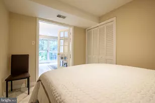 6034 Chesterbrook Rd, McLean, VA 22101 - Photo 4
