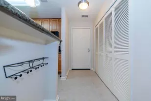 3176 Summit Square Dr, Oakton, VA 22124 - Photo 14