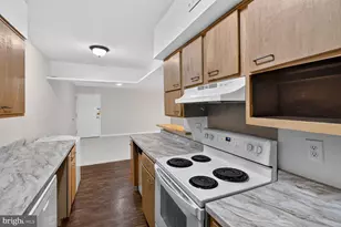 5901 Kingsford Rd, Springfield, VA 22152 - Photo 4