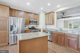 8482 Hallie Rose St, Alexandria, VA 22309 - Photo 10