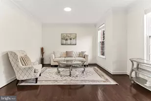 8901 Hargrove Ct, Fairfax, VA 22031 - Photo 6