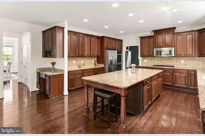 8901 Hargrove Court, Fairfax, VA 22031 - Photo 12