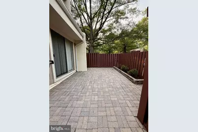 2379 Southgate Square, Reston, VA 20191 - Photo 10