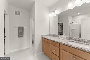 13537 Innovation Station Loop, Herndon, VA 20171 - Photo 26