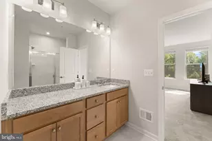 13537 Innovation Station Loop, Herndon, VA 20171 - Photo 28