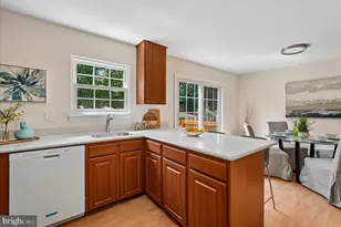 6110 Calico Pool Ln, Burke, VA 22015 - Photo 16