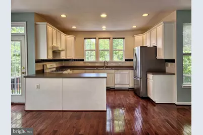 13906 Gothic Drive, Centreville, VA 20121 - Photo 14