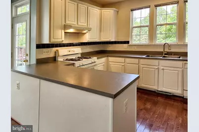 13906 Gothic Drive, Centreville, VA 20121 - Photo 16