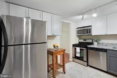 1423 Northgate Square #23/21C, Reston, VA 20190 - Photo 4