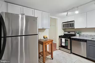 1423 Northgate Square, Reston, VA 20190 - Photo 4