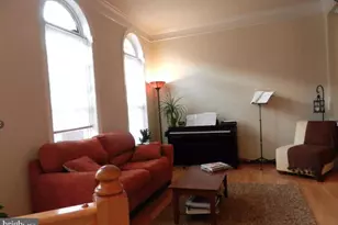 2822 Laura Gae Cir, Vienna, VA 22180 - Photo 2