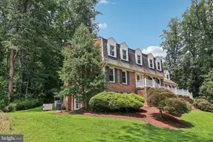 7518 Old Dominion Dr, McLean, VA 22102 - Photo 2