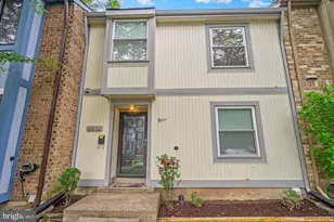 6060 Hollow Knoll Ct, Springfield, VA 22152 - Photo 2