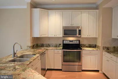 8933 Royal Astor Way, Fairfax, VA 22031 - Photo 16
