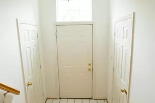 2911 Jessica Ct, Vienna, VA 22181 - Photo 2