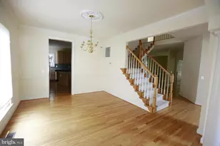 2339 Sandburg St, Dunn Loring, VA 22027 - Photo 4