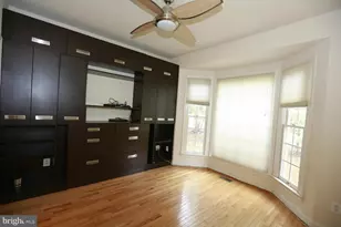 2339 Sandburg St, Dunn Loring, VA 22027 - Photo 10