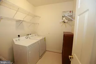 2339 Sandburg St, Dunn Loring, VA 22027 - Photo 20