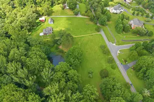 11201 Stuart Mill Rd, Oakton, VA 22124 - Photo 10