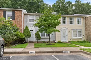8113 Loving Forest Ct, Springfield, VA 22153 - Photo 2